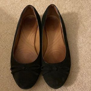 Black suede flats Clark’s size 7